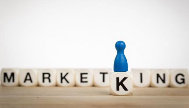 FOTO 5 | 5. Conviértete en un afiliado de marketing. El marketing de afiliados es una de las formas más poderosas de producir múltiples ingresos pasivos, sin embargo, no es para nada fácil. Para lograrlo necesitas tener una gran base de seguidores, es decir, necesitas una audiencia grande y una buena plataforma.

Cuando no tienes esta audiencia o la plataforma necesitas correr anuncios, lo que eleva tus costos. Si sabes lo que estás haciendo y eres un buen publicista digital, tendrás éxito. Pero aprender del negocio lleva tiempo. Aún así, es una gran forma de vender productos y servicios que no son tuyos, y de convertirte en una especie de embajador mientras ganas dinero. (Foto: Shutterstock)