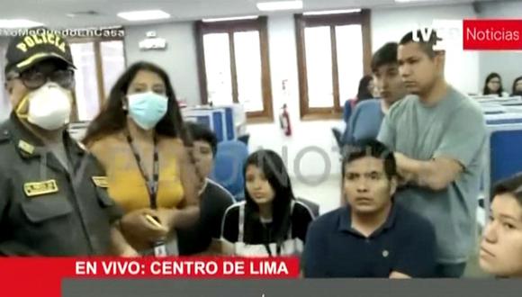 Agentes de la comisaría de Cotabambas de la Policía Nacional del Perú intervinieron una empresa que brinda el servicio de call center durante estado de emergencia. (Captura: TVPerú)