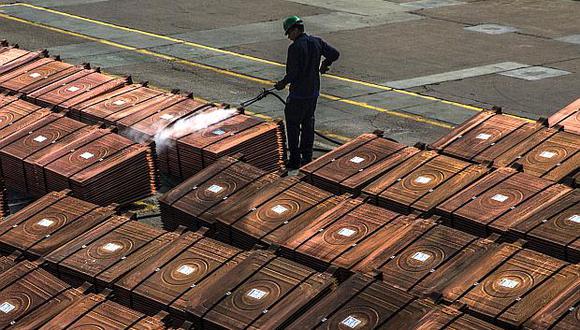 Los inventarios de cobre en los almacenes registrados por la Bolsa de Metales de Londres alcanzaban 133,000 toneladas,&nbsp;cerca de mínimos de diez años.&nbsp;(Foto: AFP)