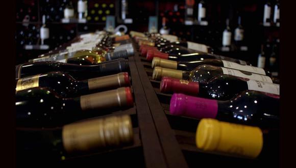 Gasta US$ 30.000 al mes solo en vino. “Pide botellas desde todo el mundo”.