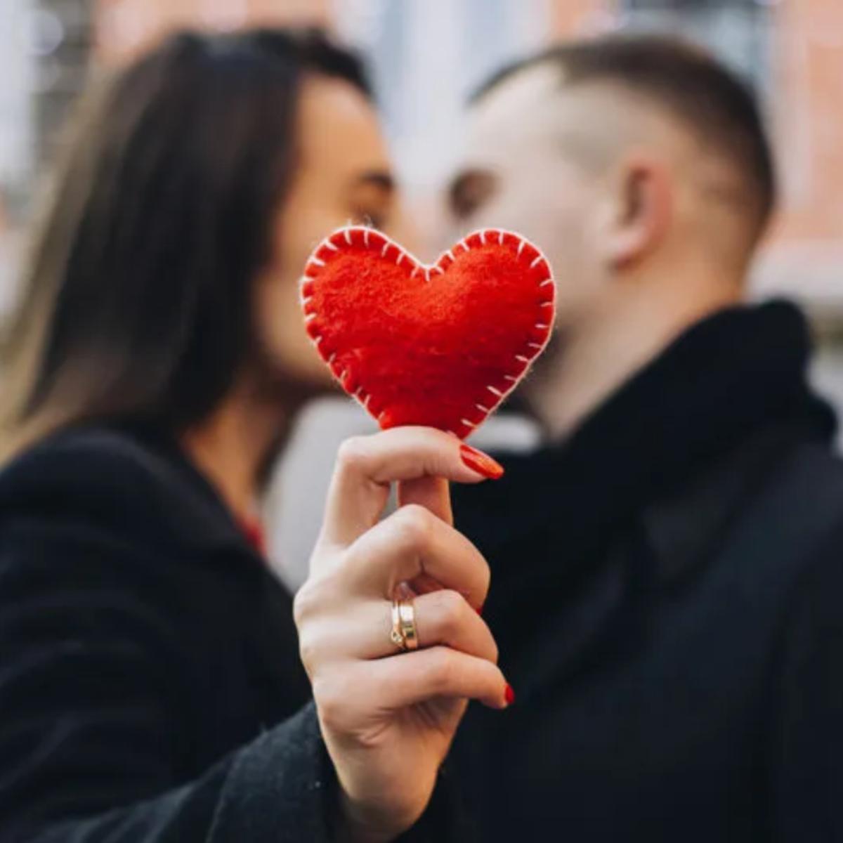 160 Frases de San Valentín muy originales y diferentes para felicitar a tu  pareja o novio por whatsapp