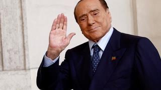 Socios y familiares de Berlusconi afirman que se encuentra optimista y mejor de salud