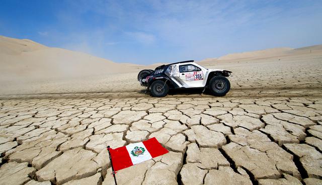 FOTO 1 | 534 PARTICIPANTES

El factor de que este Dakar se celebre por primera vez en un solo país, Peú, con apenas 10 etapas, no ha desalentado a los pilotos. Son un 1.7 % más de los 525 corredores que tomaron la salida el año pasado. Solo el 3.2 % (17) son mujeres, la mayor cuota femenina de la historia del rally. (Foto: ITEA Photo / A. Lino - R. De Quesada)