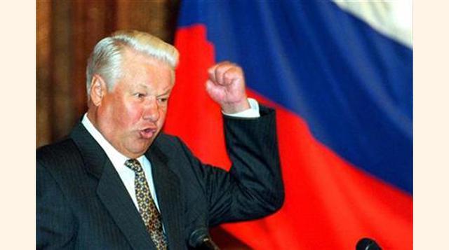 En 1990, varias repúblicas de la URSS exigen mayor autonomía. En junio Rusia, la república dominante, presidida por Boris Yeltsin, adversario de Gorbachov, proclama su soberanía. (Foto: Reuters)