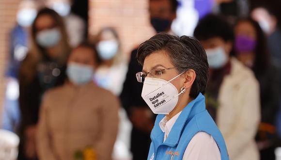 La alcaldesa de Bogotá, Claudia López, anunció que la ciudad entró en alerta naranja por el coronavirus. (Foto: EFE).