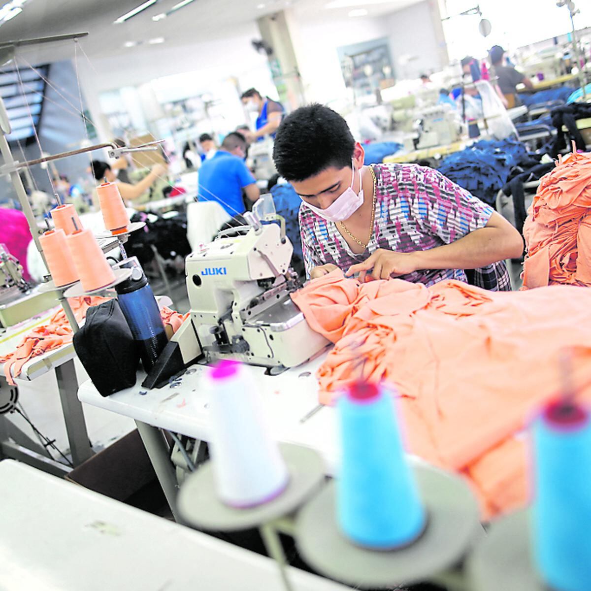Mypes del sector textil y confecciones accederán a créditos tras creación  de fondo por S/ 800 millones| RMMN | ECONOMIA | GESTIÓN