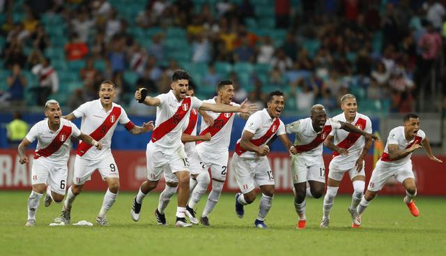 FOTO 8 | Por último, la casa de apuestas Bwin paga 1.95 por una victoria chilena en los 90 minutos, mientras que la peruana multiplica por 4.33. El empate se sitúa en 3.10. (Foto: AP)