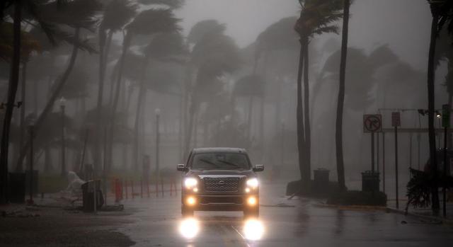 FOTO 8 | En la isla de Cayo Hueso la situación es "extremadamente peligrosa y potencialmente letal", según el servicio meteorológico estadounidense (NWS). (Foto: Reuters).