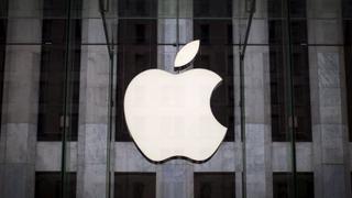 El plan de Apple de US$ 1,000 millones choca con tres irlandeses