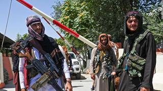 EE.UU. saluda “cooperación” de talibanes en nueva evacuación tras su retirada de Afganistán