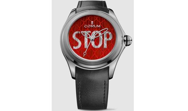 Corum. Big Bubble Stop. No pretende pasar inadvertido. Este icónico modelo de la casa Corum, caracterizado por la forma esférica de su cristal de zafiro, crece este año hasta alcanzar un diámetro de 52 milímetros. Entre las versiones presentadas, encontra