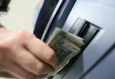Retiro de efectivo de tarjetas de crédito cayó 32% en el último año, según Sentinel