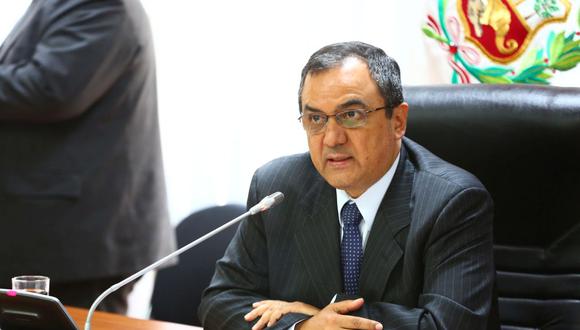 El ministro de Economía, Carlos Oliva, se presentó ante la Comisión de Trabajo del Congreso. (Foto: Congreso)