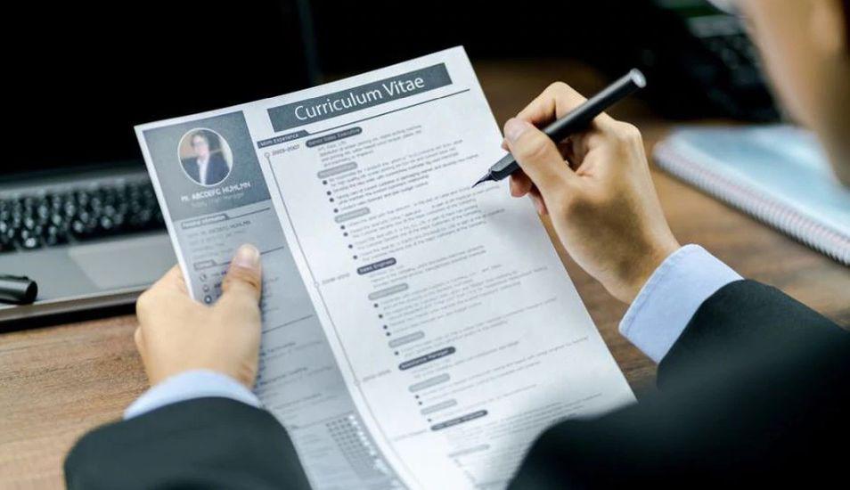 El término CV suele aplicarse en la búsqueda de empleo. (Foto: Shutterstock)