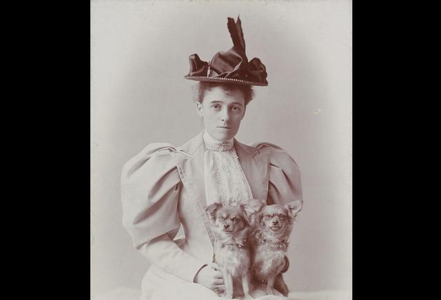 Foto 9 | Edith Wharton. Escritora y diseñadora estadounidense
“Hay dos maneras de dar luz: ser la vela o el espejo que la refleja”. (Foto: Wikipedia)