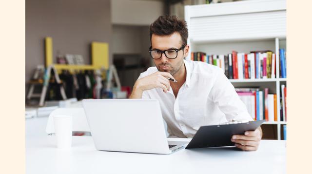 ¿Cuál es su propuesta en cuanto a la estrategia de presupuesto por resultados que se inició en el año 2009?