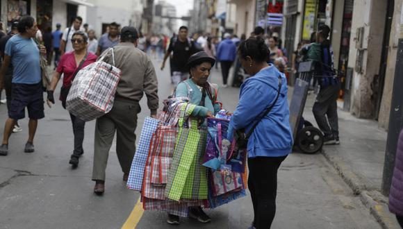 Municipalidad de Lima amplió al "Triángulo de Grau" como otra zona donde se prohibirá la presencia de ambulantes. Foto: GEC