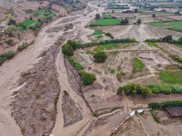 Las áreas de cultivo, casas y locales afectados por el desborde. (Foto: Bengi Pancca)
