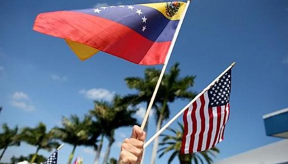 Estados Unidos seguirá “criminalizando actores activos” para aliviar la presión que sufren los pueblos de Venezuela y Cuba.