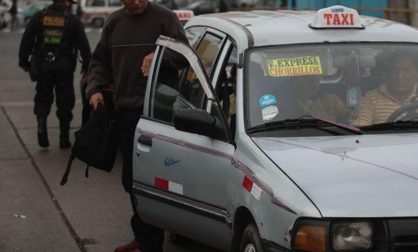 Gremios de taxis colectivos de Lima y Callao garantizaron que la movilización será pacífica. (Foto: Referencial/Andina)