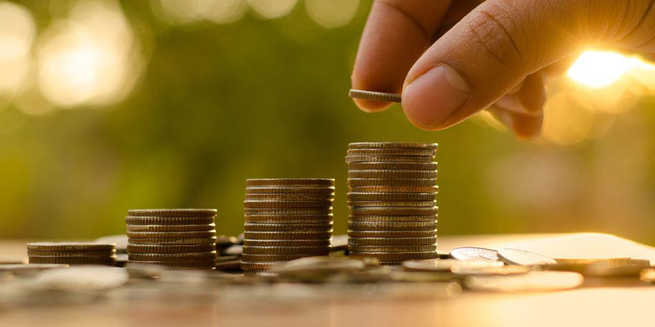 Llegado a los 30 años deberías tener algo de dinero guardado para el futuro o cualquier emergencia que se presente. (Foto: Shutterstock)