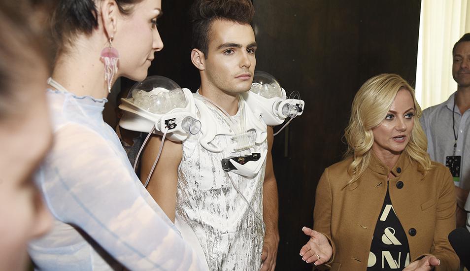 Los vestidos fueron creados con un kit diseñado por la exmodelo estadounidense-alemana Anina "Net" Trepte. (Foto: AFP)