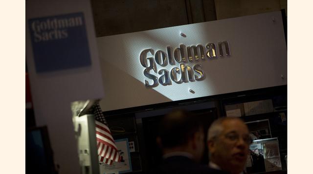 Goldman: Grecia no dejará el euro. No es tan drástico en sus vaticinios sobre la negociación. Si bien considera que Grecia no podrá hacer frente a los vencimientos de deuda que se avecinan, cree que el país no se retirará de la Zona Euro. Advierte que ant