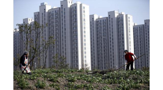 Indicadores de apertura de mercado. En cuanto a la libre inversión, el gobierno revisa la inversión extranjera. Ocupa el puesto 152 con 30 puntos.