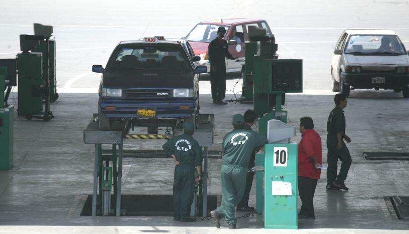El objetivo del MTC es que los vehículos circulen por las vías del país en óptimas condiciones. (Foto: El Comercio)