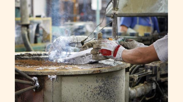 Baterías ETNA fue la primera fábrica de baterías en el Perú y la segunda en Sudamérica, la cual fue creada para atender la demanda de los primeros autos provenientes de Estados Unidos y de Europa. (Foto: Manuel Melgar)