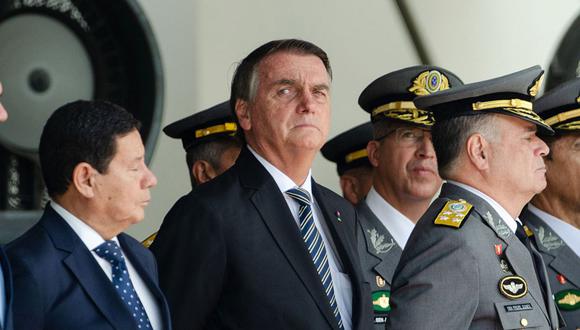 El presidente de Brasil, Jair Bolsonaro, asiste a una ceremonia de graduación de cadetes en la Academia Militar Agulhas Negras en Resende, estado de Río de Janeiro, Brasil, en noviembre. 26 de febrero de 2022. (Foto de TÉRCIO TEIXEIRA / AFP)