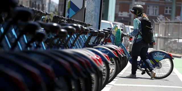 Foto 3 | En Estados Unidos, Lyft y Uber se estáne xpandiendo a nuevas áreas de transporte fuera de sus negocios tradicionales, con la mira en scooters o bicicletas. (Foto: BCG)