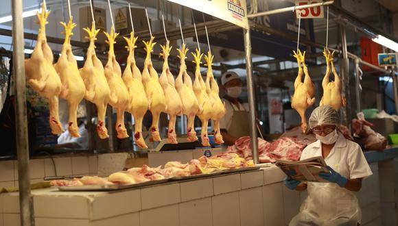 Precio del pollo subió, pese a exoneración de IGV. (Foto: GEC)