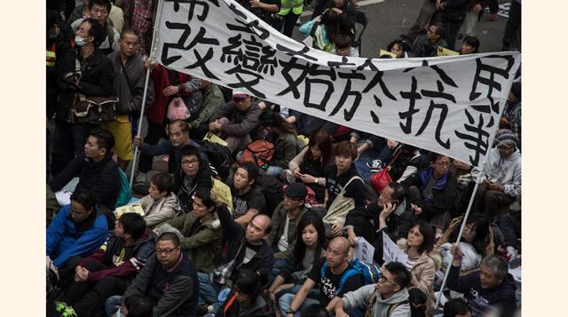 OcuppyCentral: Las multitudinarias protestas en Hong Kong prodemocracia llevaron a que más de 2.3 millones de ‘tuiteros’ comentaran los acontecimientos.  (Foto: Bloomberg)
