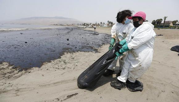 OEFA hizo una advertencia contra el método de Repsol para limpiar las playas. (Foto referencial: GEC)