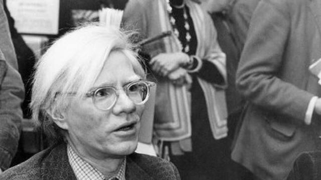 Andy Warhol (Photo by AP / AFP)