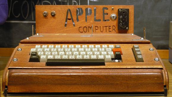 Una Apple-1 revestida de madera de koa será la pieza de tecnología retro por la que los coleccionistas podrán competir en una subasta. (Foto: Difusión)