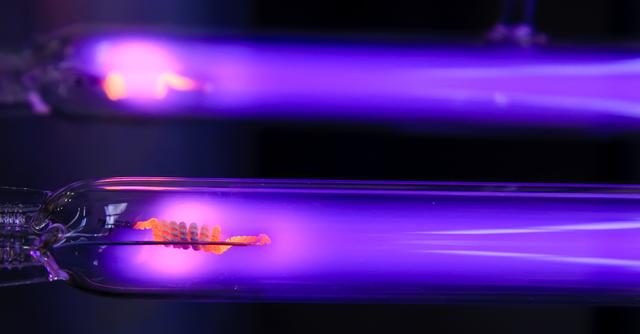 FOTO 4 | 4. Experto tecnológico de Visible Light Communication para entornos peligrosos (Foto: iStock)