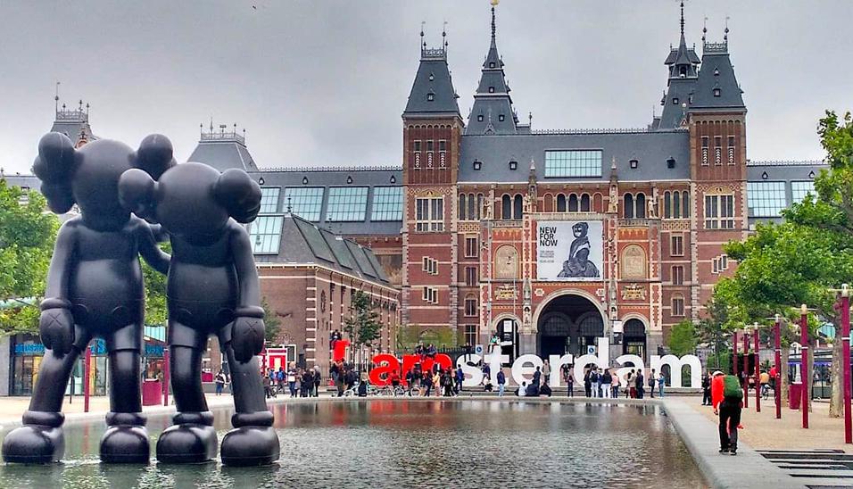 FOTO 1 | 15. Población: 17,3 millones
Millonarios: el 2,3%

Con frecuencia, el país es conocido por el nombre de su región histórica más influyente o relevante, Holanda, situada en la parte occidental del país.

A finales de 2018, Los Países Bajos también contaban con 155 multimillonarios, individuos con $100 millones de dólares o más.

La persona más rica es Charlene de Carvalho-Heineken, heredera del imperio de la cerveza Heineken y cuyo patrimonio neto es de $7,5 mil millones.