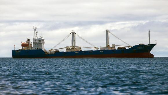 El diplomático reconoció que unos 350 barcos pesqueros chinos están operando en las afueras de la Zona Económica Exclusiva de Galápagos.