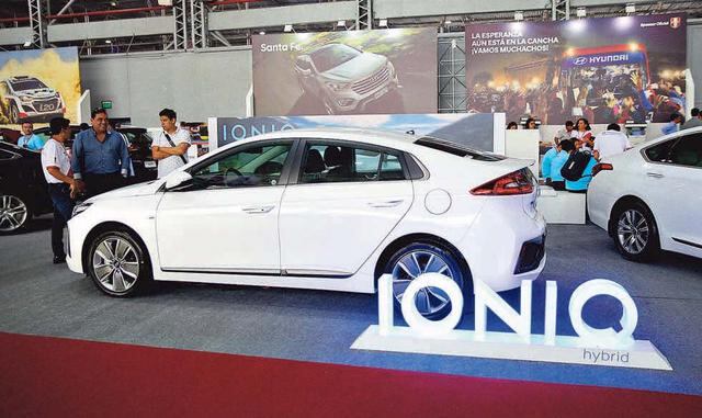 FOTO 3 | Hyundai Ioniq híbrido. Doble embrague de 6 velocidades. Fabricado en acero de alta resistencia y aluminio ligero.