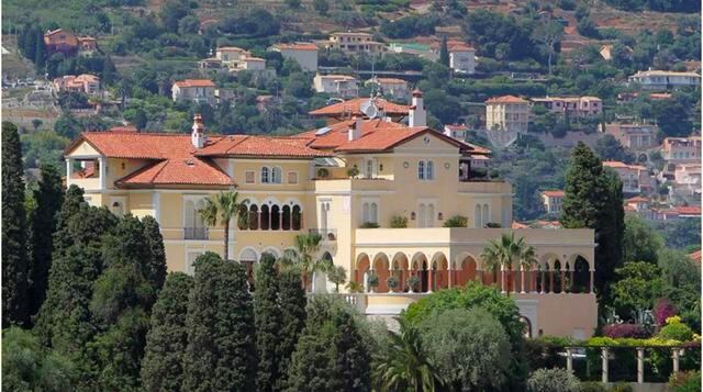 Unos 15 jardineros profesionales están empleados a tiempo completo para las labores de mantenimiento. (Foto: megarricos)