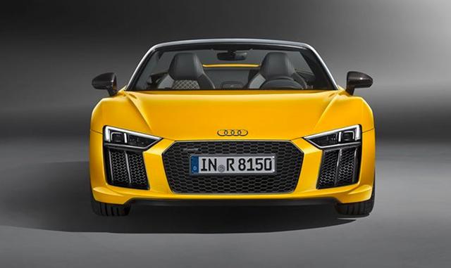 Lo que más me gusta del R8 es su cabina virtual: es una genialidad. Todo, inclusive el conjunto de instrumentos digitales con LCD de 12.3 pulgadas, está puesto detrás del volante, justo enfrente del conductor. Esto significa que nunca hay que mirar a la d