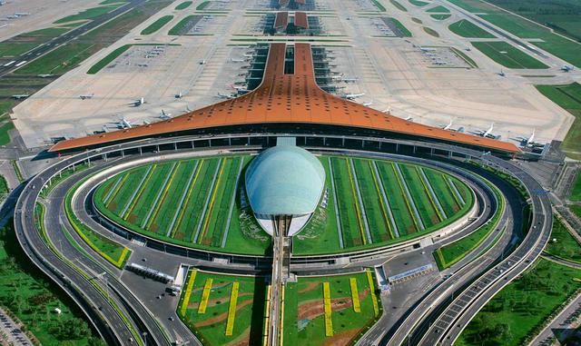 FOTO 2 | 2. Beijing capital international/ China. (Foto: fosterandpartners)