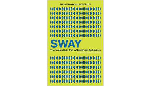 "Sway: The Irresistible Pull of Irrational Behavior" de Ori Brafman y Rom Brafman.  Todo líder sabe que es importante mantenerse equilibrado y racional durante los momentos de estrés. "Sway" ofrece explicaciones racionales de las condu