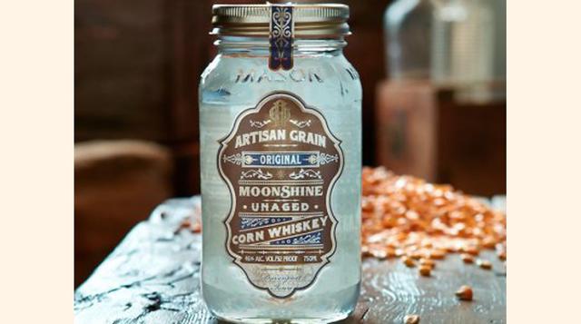 Mejor Moonshine – Artisan grano original Moonshine, precio US$ 23.99. (Foto: businessinsider)