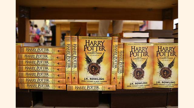 Harry Potter and the Cursed Child, Parts 1 & 2, por J.K. Rowling, Jack Thorne y John Tiffany.