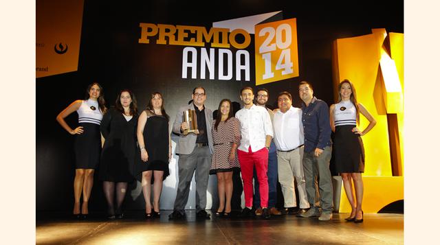Como mejor agencia BTL, el equipo de Shock Marketing recibe el ANDA. (Foto: Manuel Melgar)