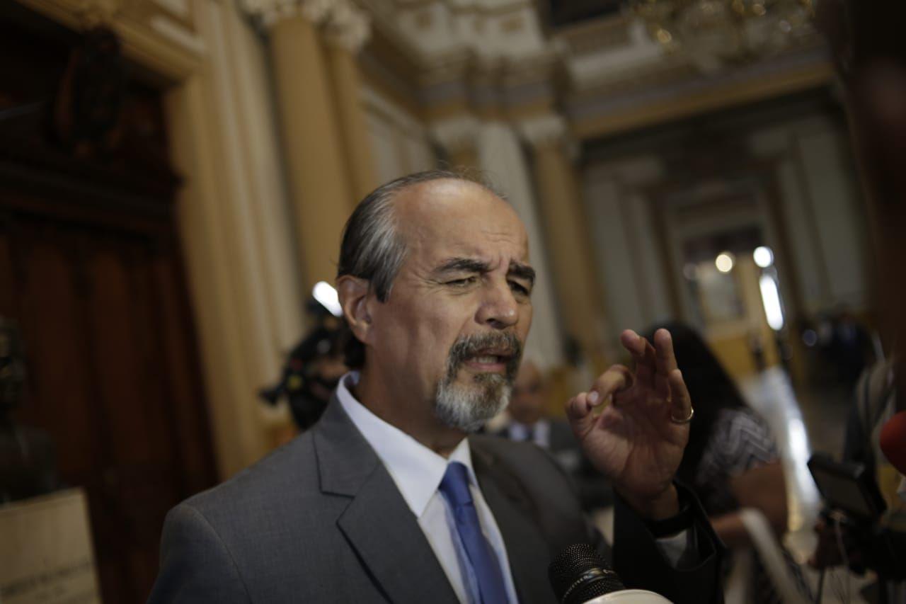 El congresista Mauricio Mulder, de la Célula Parlamentaria Aprista, dijo que no iba a permitir que haya quorum en una junta que consideró irregular. (Foto: Anthony Niño de Guzmán / GEC)