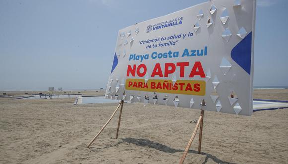Aún existen 25 playas no aptas para bañistas tras el derrame de petróleo. Foto: Difusión.